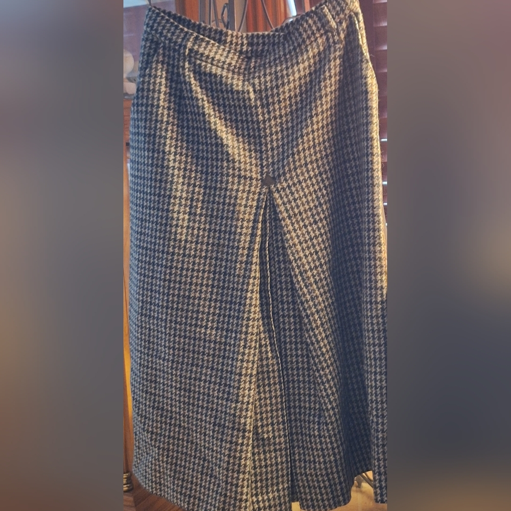 SALE Plaid Countryside Burberrys 100% Wool Long Skirt Made in England Size 2 - Picture 8 of 16